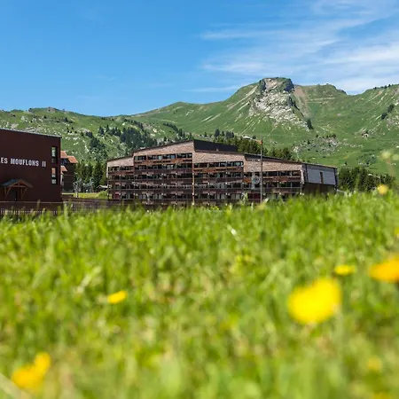 Pierre & Les Mouflons I Et Ii * Le Praz de Lys